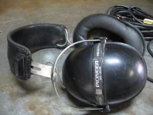 Pioneer SE-205 Headphones - Picture 1 of 5