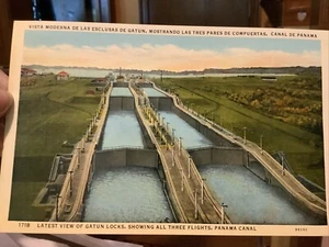 Postcard Panama Canal - Gatun Locks - Ships - Cruise liner Unused Postcard - Picture 1 of 2