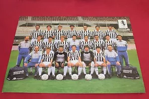 Foto Gigantografia Manifesto HURRA JUVENTUS FORMAZIONE 1988-89 AUTOGRAFI - Foto 1 di 2