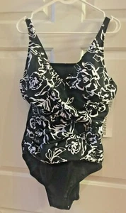 Trimshaper Women's Black/White 1-PC Swimsuit Padded Bra Plus Size 20W NWT $109 - Picture 1 of 2