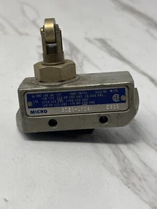 Micro Switch BZE6-2RQ81 Limit Switch - Picture 1 of 3