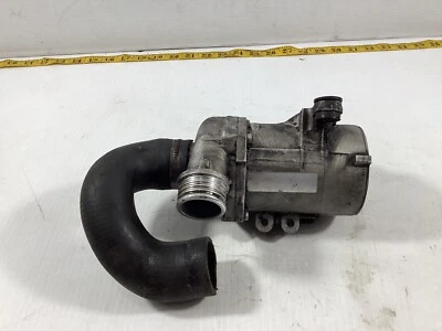 BMW 328i 2007-2011 termostato a bomba de agua tubo de refrigeración 7521049060 OEM. Foto 1 de 4