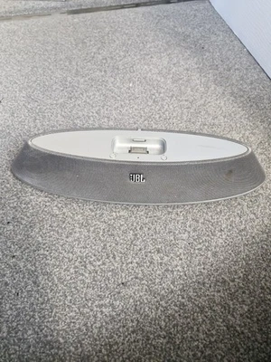 JBL On Stage 200iD High-Performance Loudspeaker Dock for iPod & iPhone - Image 1 of 4