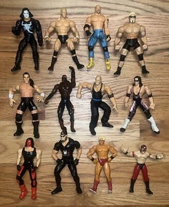 Lotto di 12 figurine wrestling vintage anni 90 ToyBiz WCW Hulk Hogan Sting Lex Luger - Foto 1 di 9