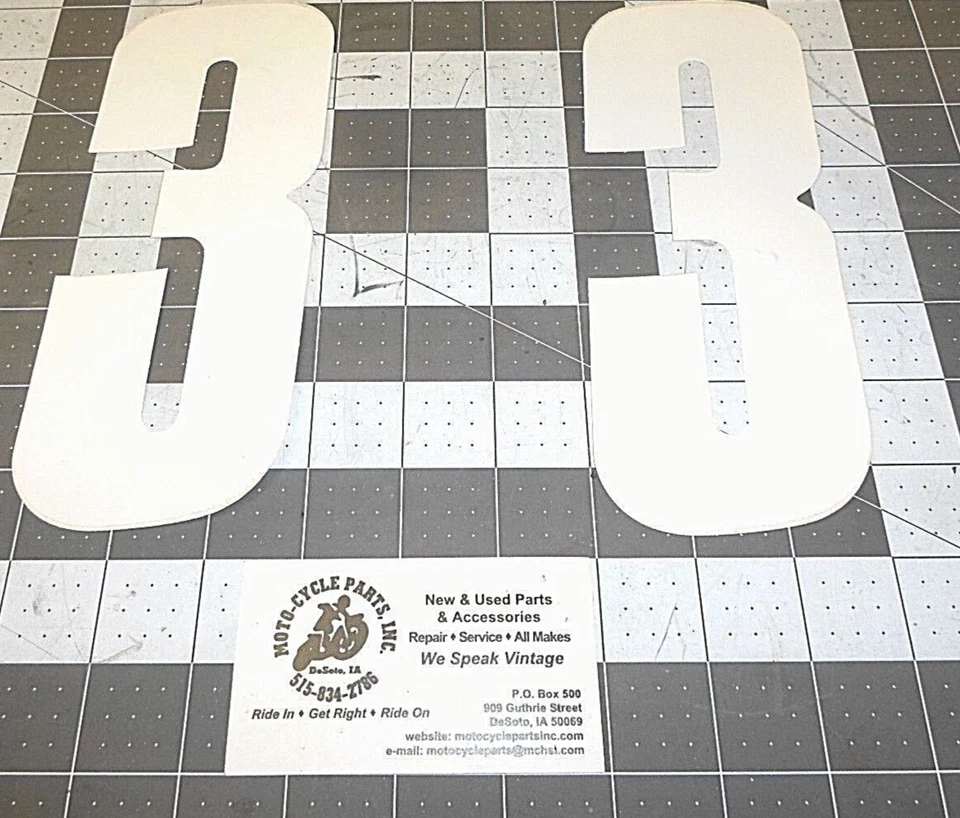 NUMBER 3 贴纸 8 英寸白色乙烯基 2 数量比赛评分免运费 — 第 1/1 张图片