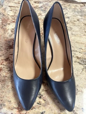 Salto alto feminino The Limited Tatum de couro preto biqueira pontiaguda tamanho 10 - Imagem 1 de 4