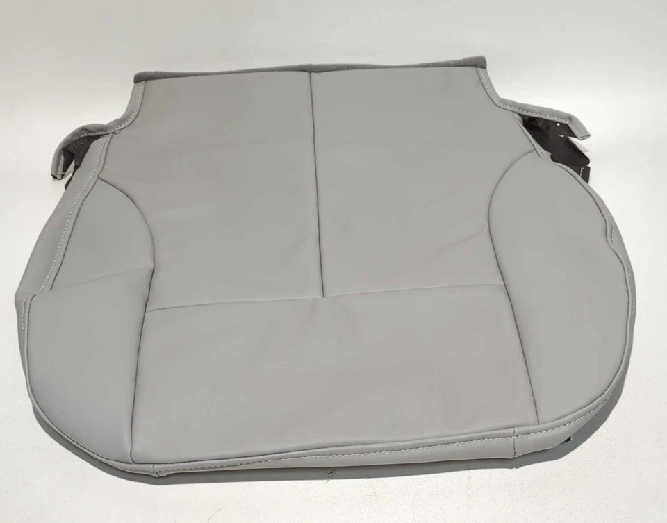 Nueva cubierta de asiento de cuero inferior derecha genuina Chrysler 2007-2008 gris Pacifica OEM Foto 1 de 4
