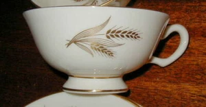 VINTAGE LENOX FINE CHINA CUP & SAUCER SET, HARVEST PATTERN, GOLD WHEAT - Picture 1 of 3