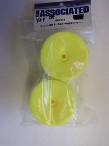 RUEDA DE BUGGY TEAM ASSOCIATED - 61mm RR (AMARILLO) - Modelo # 91571 - Imagen 1 de 2