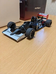 AutoArt 1/18 McLaren Honda MP4/6 Gerhard Berger Japan GP Model Car - Picture 1 of 12