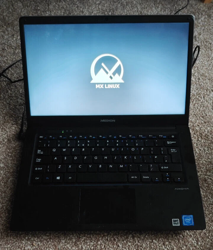 Medion E4242 1.4GHz 14'' Quad Core Laptop Linux Office SSD Ex Battery BT Cheap - Image 1 of 4