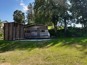 Uriger Wohnwagen als Berghütte mit Zeltplatz in Alleinlage zu mieten - Bild 1 von 16