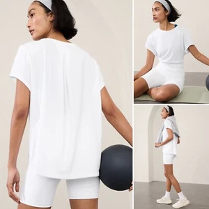 NWT Athleta With Ease Tee MEDIUM White Yoga Top Soft Breathable Quick Dry Wickin - Picture 1 of 12