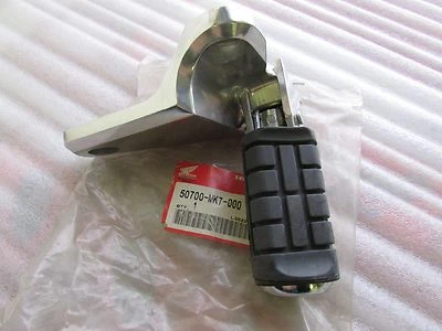 НОВЫЙ ИЗ СТАРЫХ ЗАПАСОВ 86-87 HONDA VT700C VT700 700 ТЕНЬ ПРАВАЯ ПРАВАЯ ПРАВАЯ ЗАДНЯЯ PILLION STEP PEG В СБОРЕ - Изображение 1 из 4
