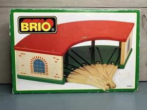 Brio Train Shed Depot #33461 Thomas Holzeisenbahn Roundhouse Neu! - Bild 1 von 5