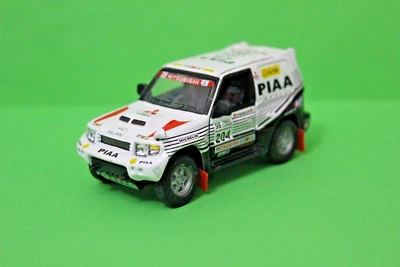NEWRAY - MITSUBISHI PAJERO PIAA - PARIS DAKAR #204 (1998) - 1:43 - Immagine 1 di 4