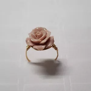 Anillo de piedra envuelto en alambre rosa joyería rústica hecha a mano (elige la talla) - Imagen 1 de 9