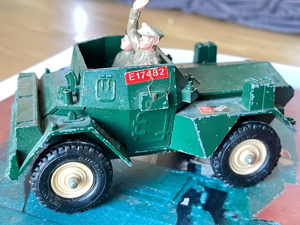 BRITAINS LTD No 9781 British Scout Car Daimler MKII WWII 1974 - Image 1 of 4