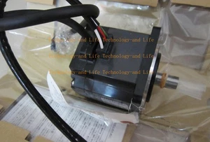 MITSUBISHI HC-UFS23 Servo Motor New In Box HCUFS23 Expedited Shipping - Picture 1 of 2