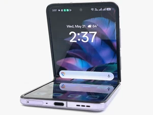 OPPO Find N2 Flip CPH2437 256GB Moonlight Purple Unlocked Average Condition 488 - Picture 1 of 23