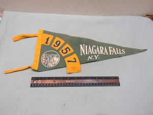 Pennant in feltro Cascate del Niagara 1957 vintage - Foto 1 di 2