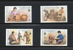 R7056 Thailand 2003 Kunst, Puppen, Keramik, Körbe 4v.   MNH - Bild 1 von 1