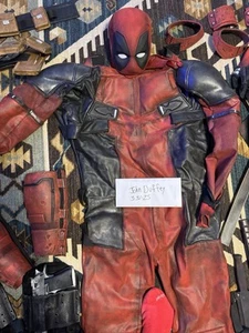 Elffett/profesionalcosplay Deadpool 2 Suit (I Want It That Way)$6k - Picture 1 of 8