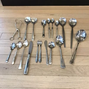 Posten verschiedene Servierutensilien Besteck 19 Teile versilbert Edelstahl oder Metall - Bild 1 von 11