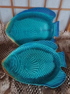 TWO Glazed POTTERY Fish Shaped Serving Plates Vintage 9.25" x 7" Turquoise Teal - Picture 1 of 8