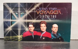 Star Trek Voyager Season Two Collector Cards New In Box - Picture 1 of 6