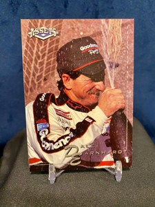 1994 Classic Assets NASCAR Dale Earnhardt Sr. - Cup Win Card #5 LEGEND