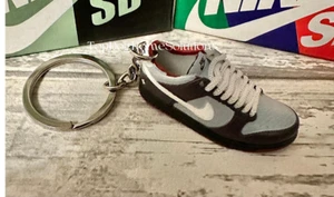 Nike Keyring Dunks Staple Pigeon Low SB Trainer Sneaker 3D Keychain only no Box - Picture 1 of 4