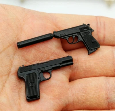 Pistola falsa PPK de metal 2 piezas arma con silenciador casa de muñecas miniatura escala 1:6 Foto 1 de 4