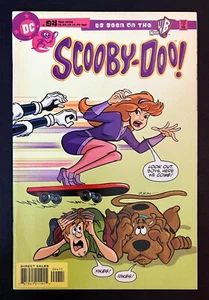Scooby-Doo #94 Daphne Skateboarding Cover Hanna-Barbera DC 2005 - Picture 1 of 2