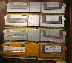 4GB Server RAM Hynix HYMP512F72CP8N3-Y5 1GB DDR2 PC2-5300F-555-11 (4 x 1 GB) - Picture 1 of 4