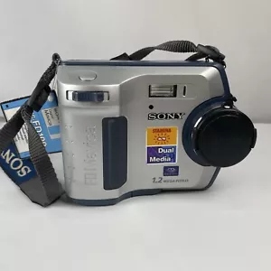 Sony Mavica MVC-FD100 Digitalkamera 1,2mps nicht getestet "ohne Akku" - Bild 1 von 5