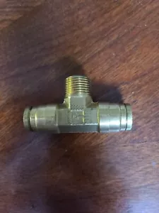 Brass DOT Push-to-Connect Fitting, Brass, Gold 3/8 - Picture 1 of 2