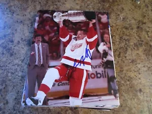 LARRY MURPHY SIGNED 8X10 GLOSSY PHOTO DETROIT RED WINGS (A) - Picture 1 of 2