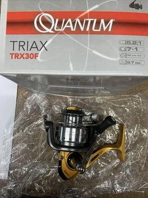 Carrete giratorio Quantum Triax TRX30F 5,2:1 8BB 8 lb/160 yd de colección Foto 1 de 4
