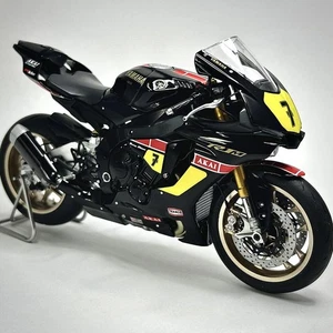 Tamiya 1/12 Yamaha Yzf-R1M Barry Sheene Plastic Model Kit Finished Motorcycle - Picture 1 of 20