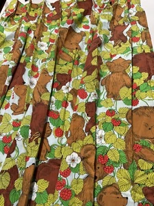 Set Of 2 Vintage Mid Century Pleated Bears In Berries Curtain Panels 34x43” - Picture 1 of 8