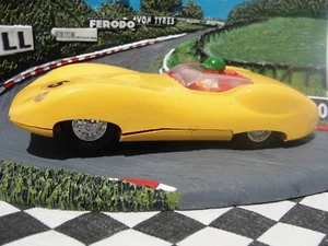 SCALEXTRIC 1960'S LISTER JAGUAR YELLOW #5 1:32 SLOT USED UNBOXED - Picture 1 of 7