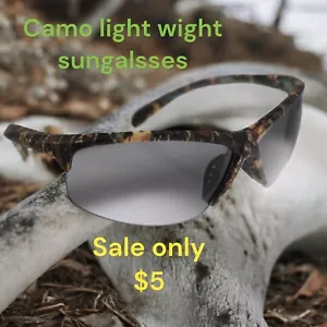 Bellissimi occhiali da sole mimetizzati leggeri in vendita 5 dollari 1040 - Foto 1 di 1