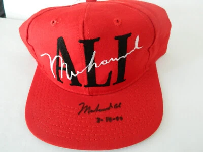 MUHAMMAD ALI SIGNED MUHAMMAD ALI ADJUSTABLE CAP HAT - JSA LETTER OF AUTHENTICITY - Image 1 of 4