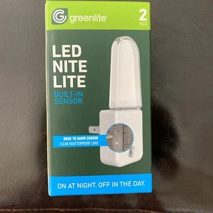 Greenlite LED Nitelite Light Lamp Dusk To Dawn Built In Sensor Device 2 Pack - Picture 1 of 4