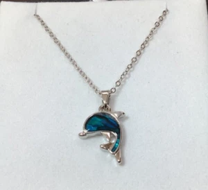 Paua Shell Dolphin Pendant On A Chain (P014) - Picture 1 of 4