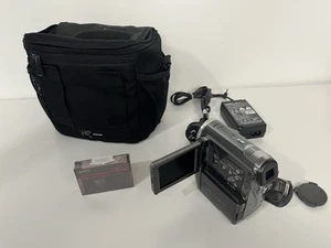 CANON - Digital Video Camcorder MVX4i (4.0MP, PAL, Mini DV) TESTED & WORKING - Picture 1 of 8