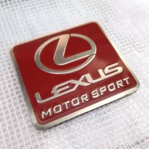 [Nuovo] Distintivo con piastra rossa emblema LEXUS con nastro - Foto 1 di 2