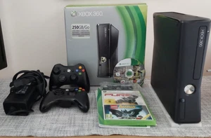Xbox 360 250GB / Go , schwarz , getestet , incl. OVP + 2 Controller , Bundle - Bild 1 von 5