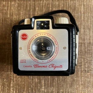 50s Kodak Brownie Holiday Camera - Picture 1 of 8